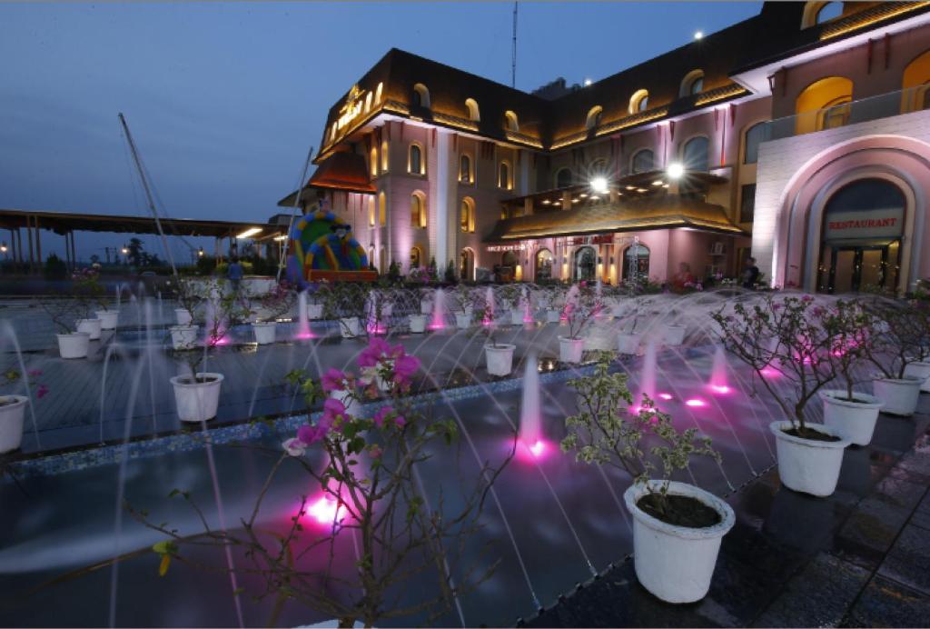 Zahrada ubytování The Vivaan Hotel & Resorts Karnal