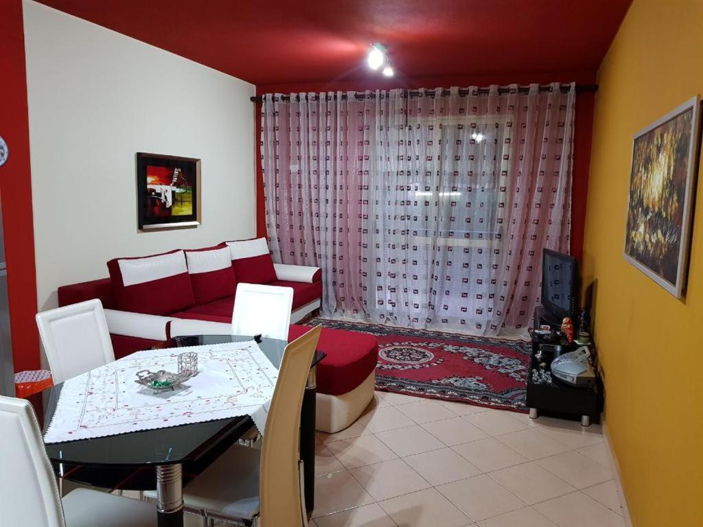 Cozy Apartment in Golem Beach