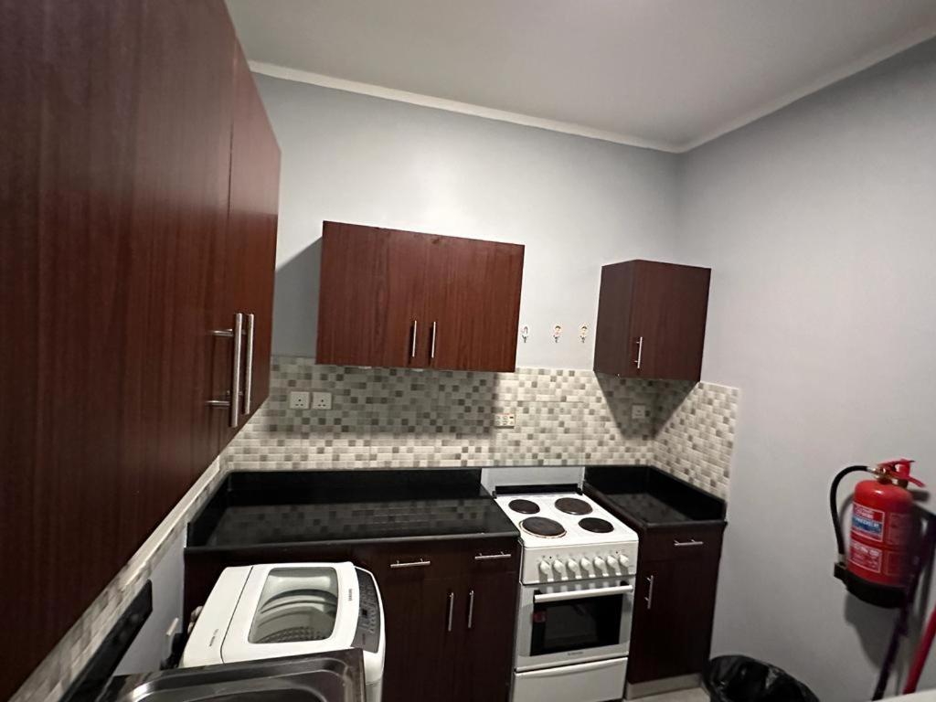 Grandeur Sunrise Apartments - One-Bedroom Apartment