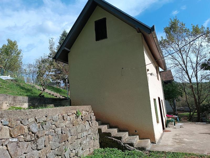 Budova, kde se prázdninový dům nachází