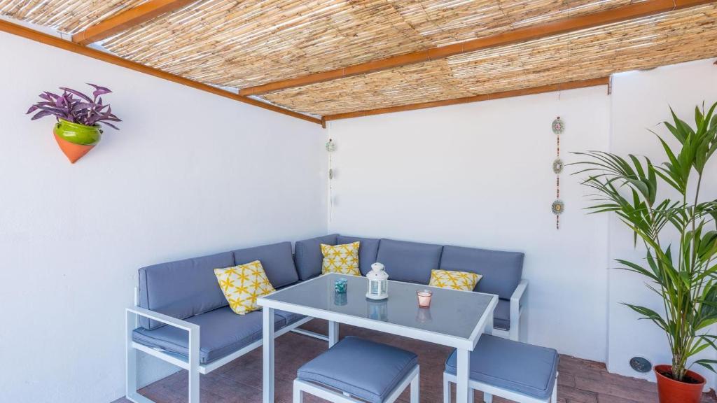 Posezení v ubytování Villa Los Abuelos Cartama by Ruralidays
