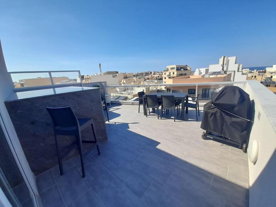 Balkón nebo terasa v ubytování Marsaskala Sea View Duplex Penthouse - Mive Properties