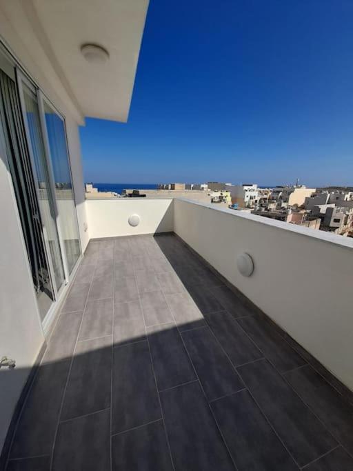 Balkón nebo terasa v ubytování Marsaskala Sea View Duplex Penthouse - Mive Properties