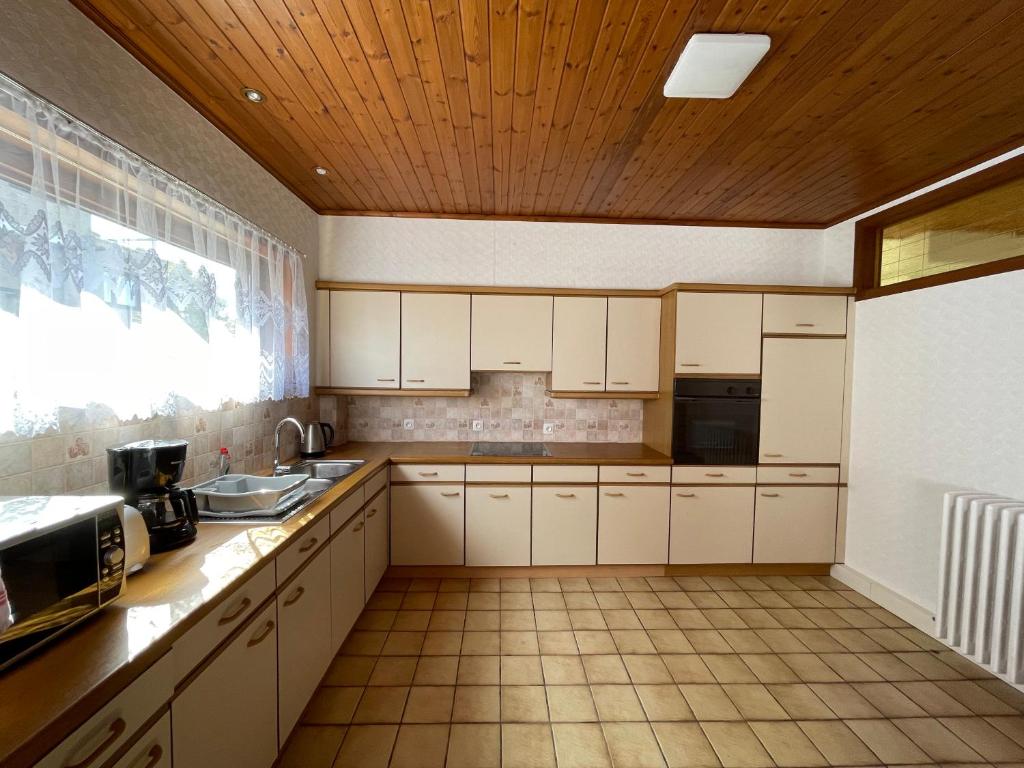 Kuchyň nebo kuchyňský kout v ubytování Gasthaus A&S - Oostende - Beach
