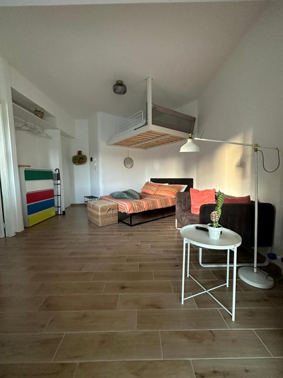 A seating area at Casa Floramundi