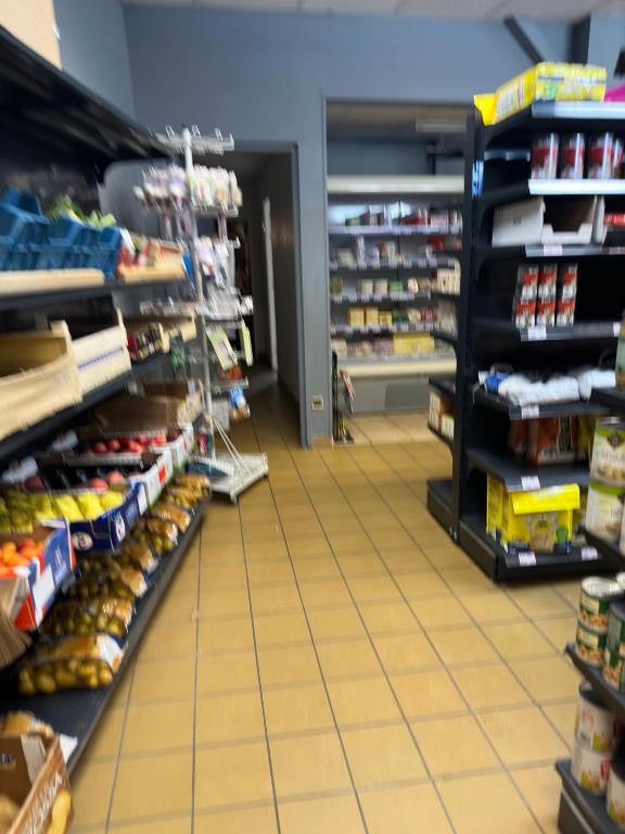 Supermarket alebo iný obchod pri dovolenkovom dome alebo v okolí