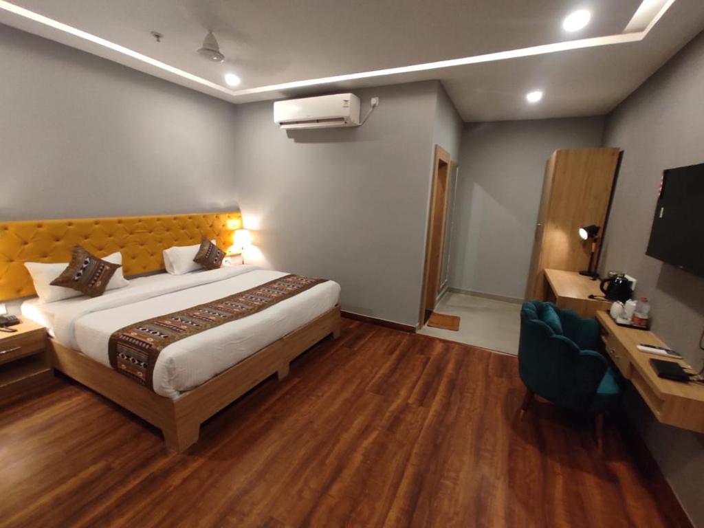HOTEL SDS GRAND, Varanasi (updated prices 2024)