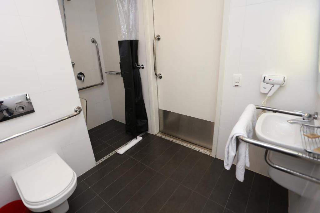 ibis Copacabana Posto 5 - Standard Double Room - Disability Access