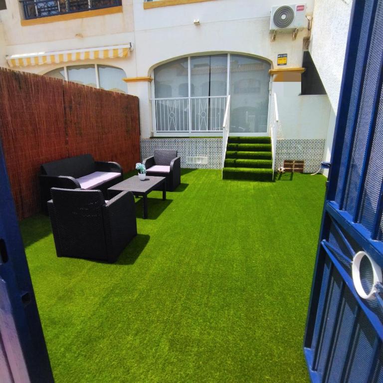 Fotografie z fotogalerie ubytování Apartamento adosado cerca del mar v destinaci Gran Alacant