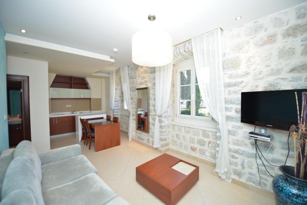TV i/ili multimedijalni sistem u objektu Vila Nikčević Apartments