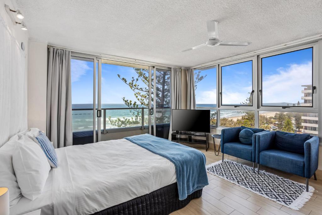 Unbeatable View - Charming Chateau Beachside Resort