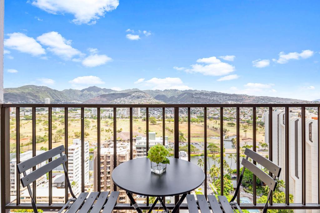 Charming 1BR Mountain View Condo with Free Parking!, Honolulu (updated prices 2024)