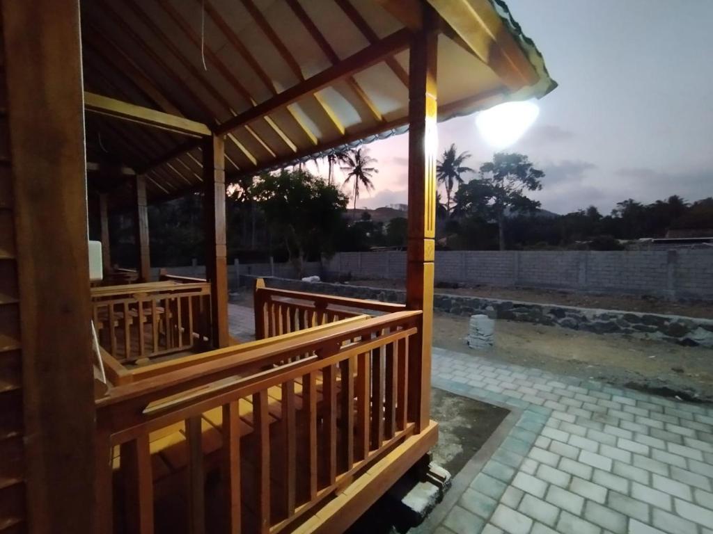 Balkón nebo terasa v ubytování Mandalika Queen Hostel