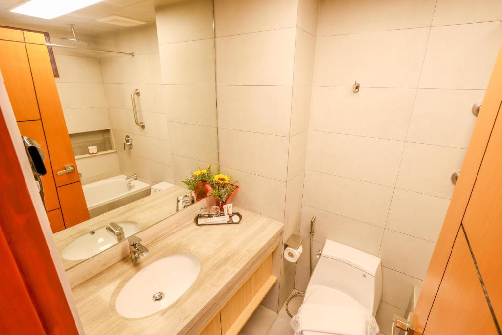 Koupelna v ubytování Sotogrande Hotel Baguio
