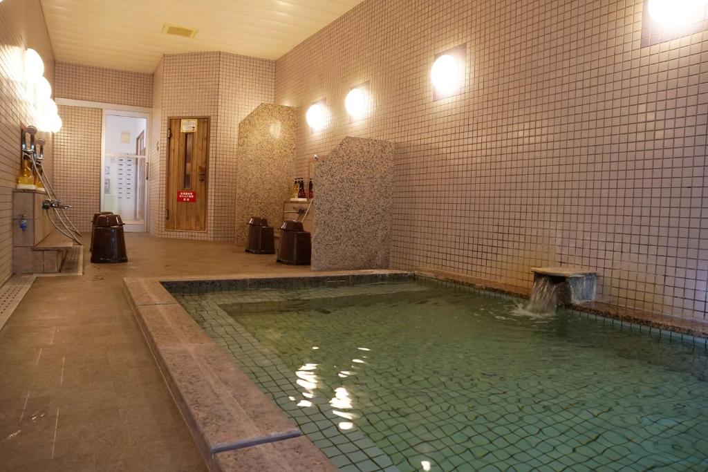 Bazén v ubytování 北軽井沢　Golden Forest Hotel nebo v jeho okolí