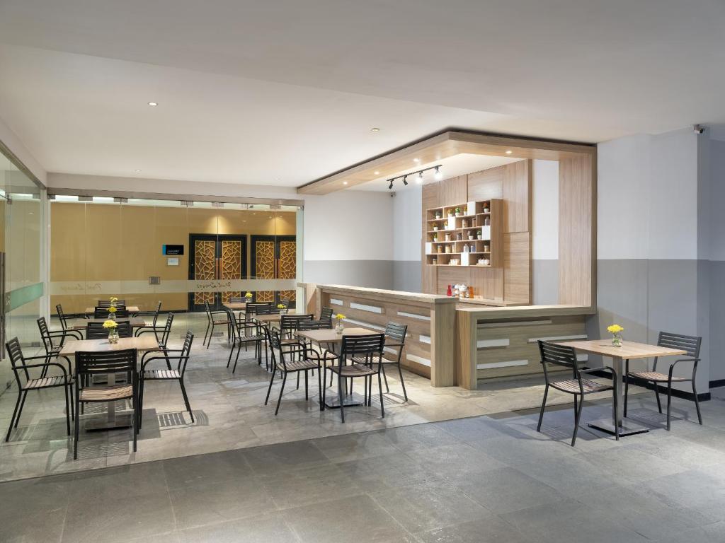 Restaurace v ubytování Aston Inn Tasikmalaya