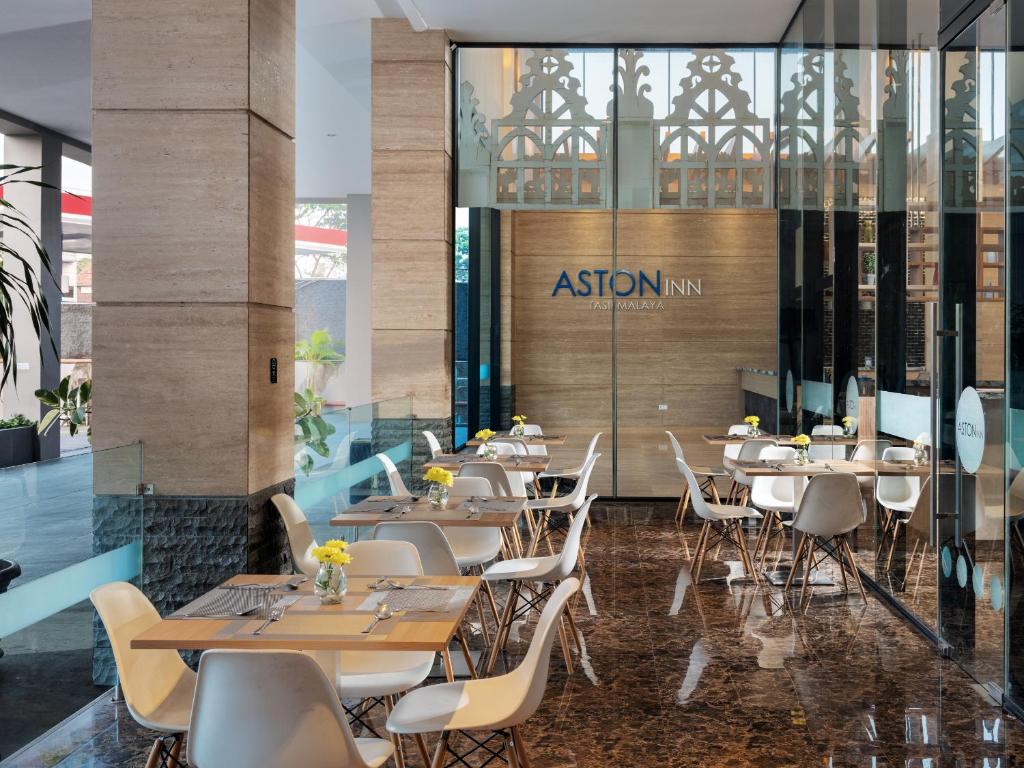 Restaurace v ubytování Aston Inn Tasikmalaya