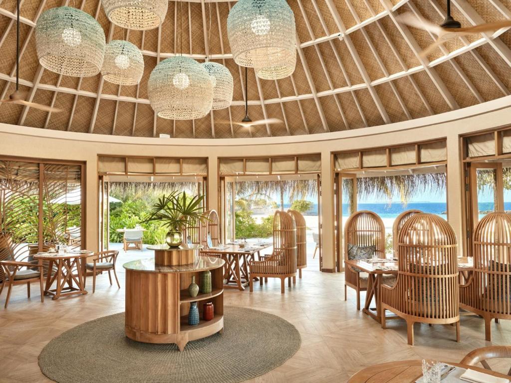 10 Hoteles de lujo y exclusivos en las Maldivas 498324169