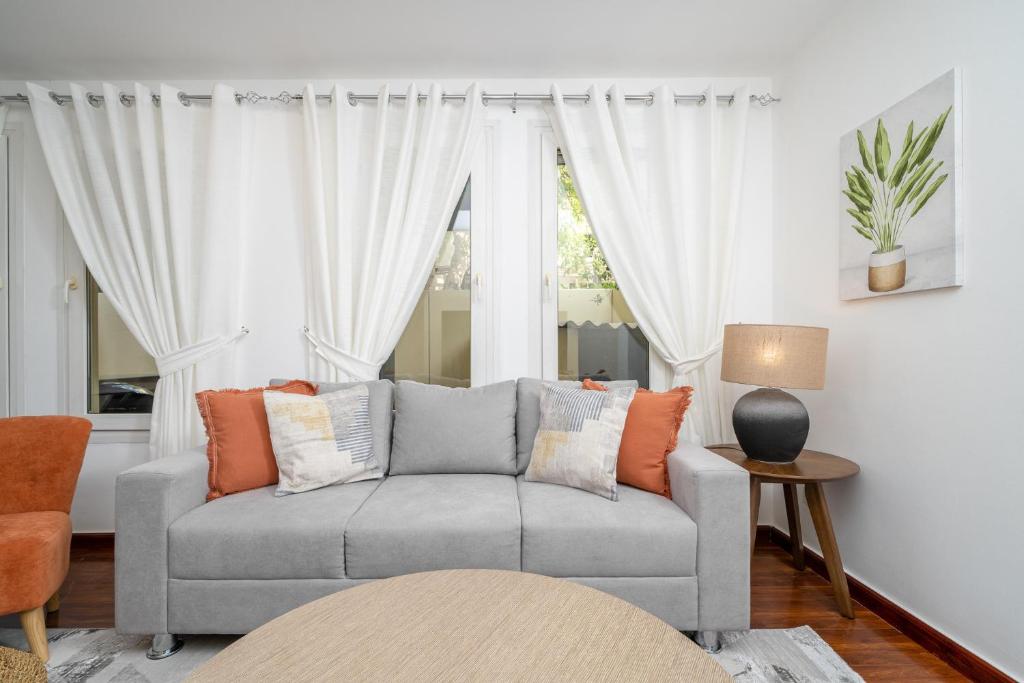 Fotografie z fotogalerie ubytování ALH Vacay - Springs 8 - 2 Bedrooms with Maid room v Dubaji