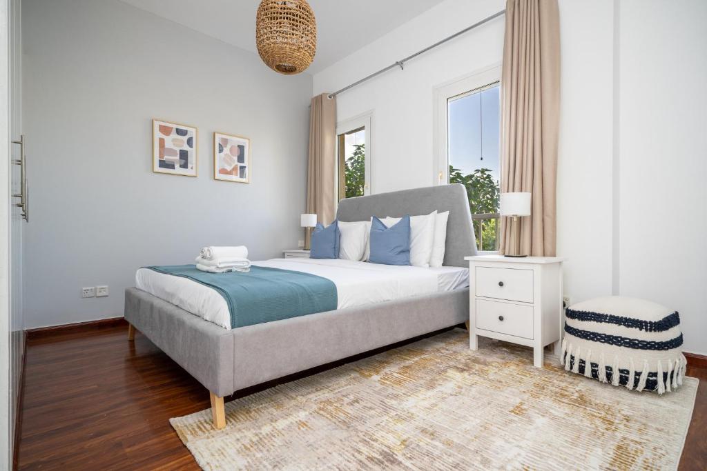 Fotografie z fotogalerie ubytování ALH Vacay - Springs 8 - 2 Bedrooms with Maid room v Dubaji