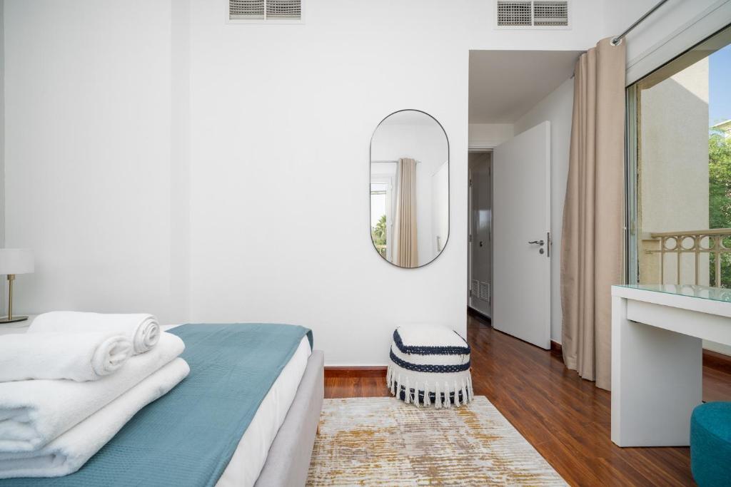 Fotografie z fotogalerie ubytování ALH Vacay - Springs 8 - 2 Bedrooms with Maid room v Dubaji
