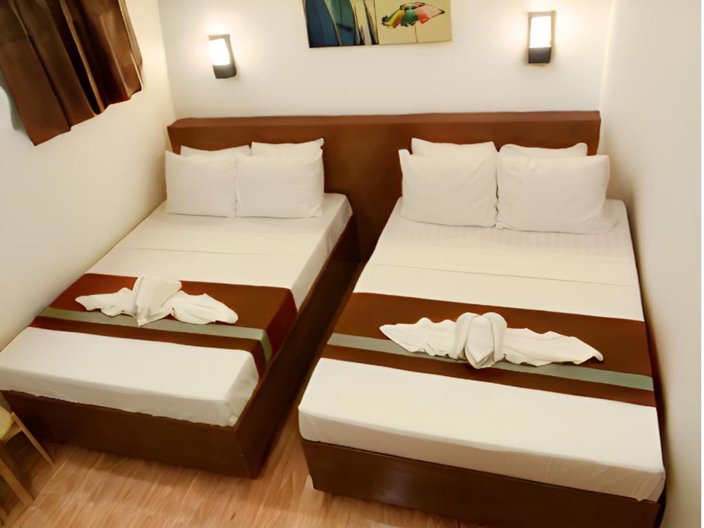 Dy Heritage Suites - Standard Family Room