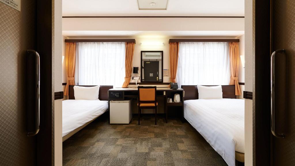 Toyoko Inn Gumma Isesaki Ekimae - Habitación Gemela Accesible - No Fumar