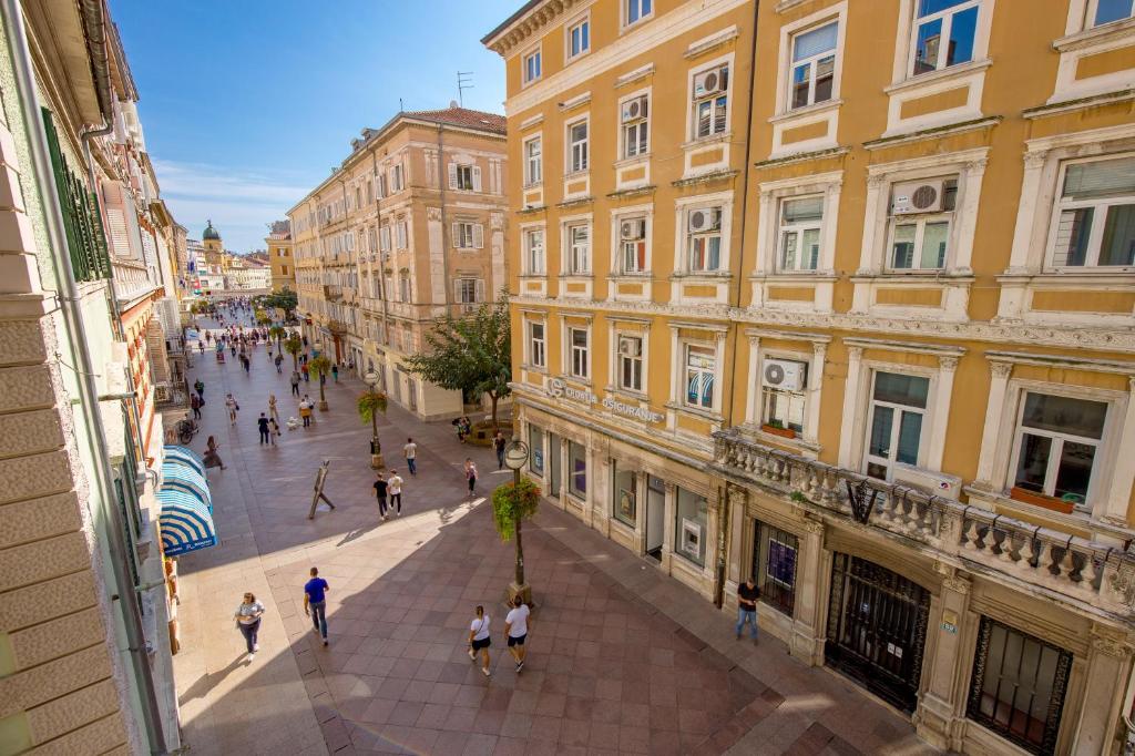 Cosy&Lux on main square, Korzo Rijeka - 4