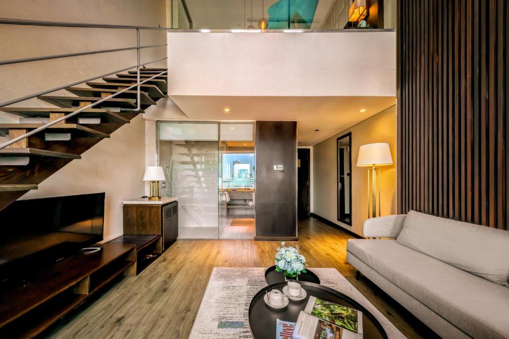 Loft without Bathtub