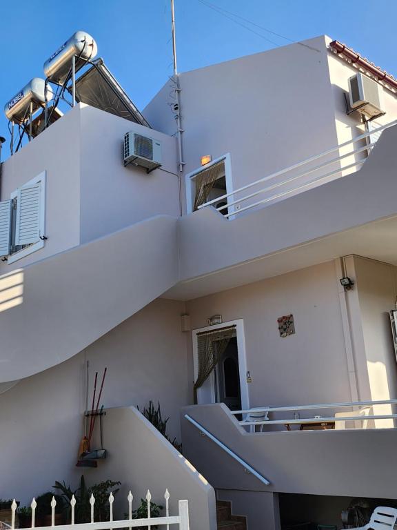 Μπαλκόνι ή βεράντα στο Nora Apartment in Almyrida