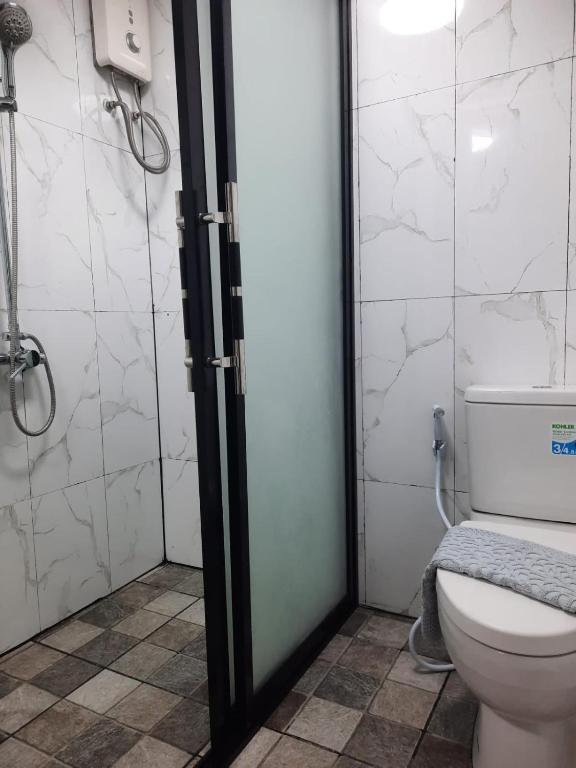 Happy Beach Jomtien Guesthouse - Resim 37