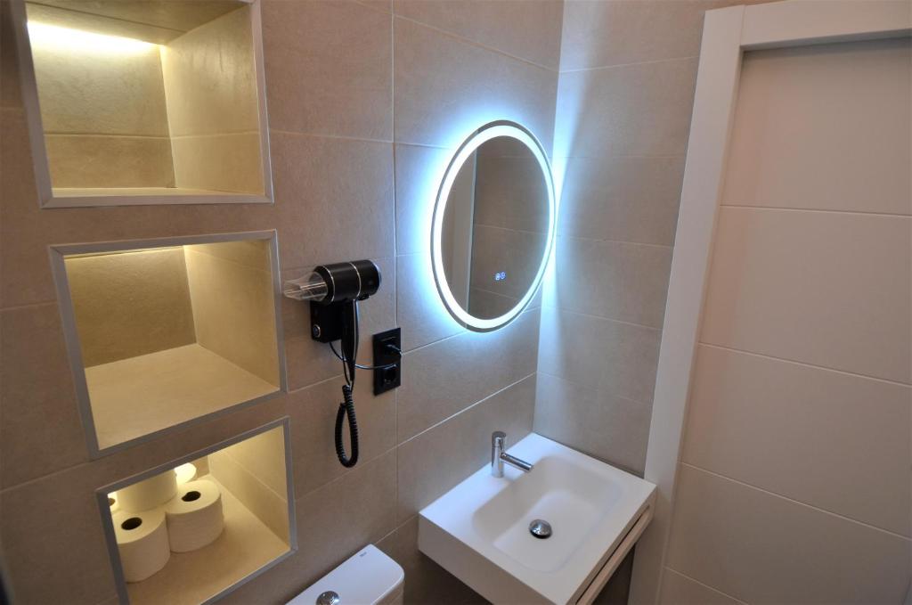 BIBLIOTECA DE LUJO EN EL CENTRO HISTORICO DE MÁLAGa - 7