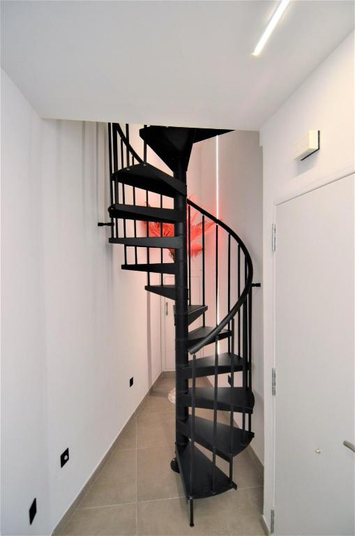 BIBLIOTECA DE LUJO EN EL CENTRO HISTORICO DE MÁLAGa - 13