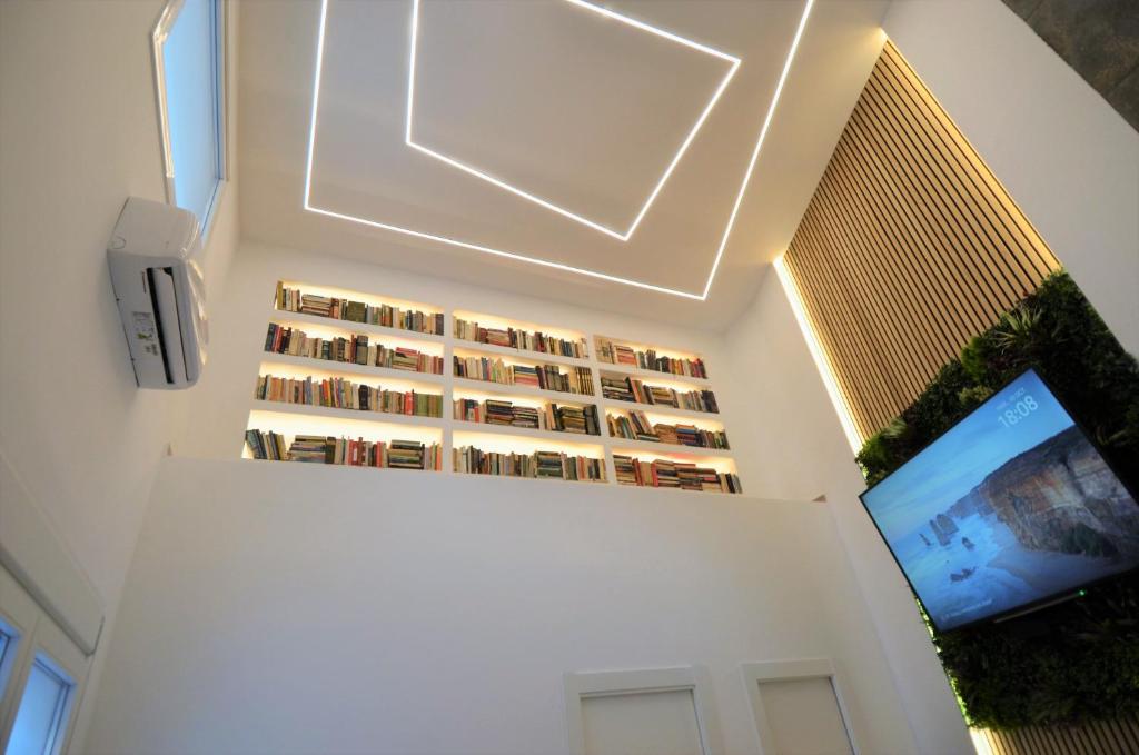 BIBLIOTECA DE LUJO EN EL CENTRO HISTORICO DE MÁLAGa - 18