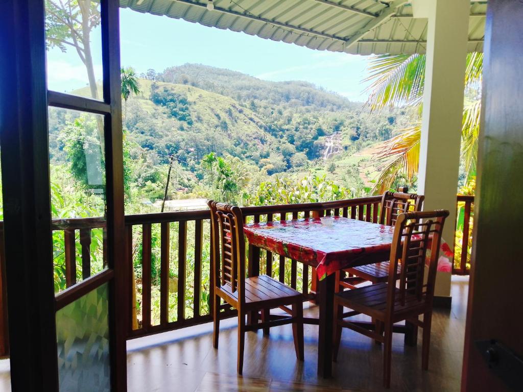 Nespecifikovaný výhled na hory nebo výhled na hory při pohledu z bed and breakfast