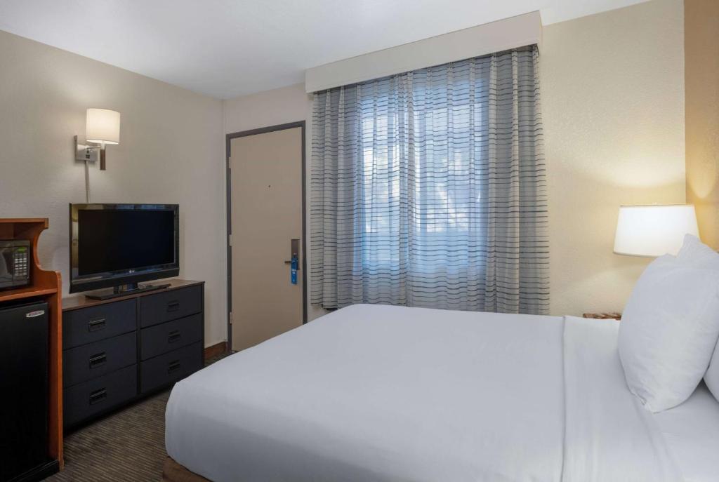Days Inn by Wyndham Encinitas Moonlight Beach - Chambre Queen - Non-fumeurs