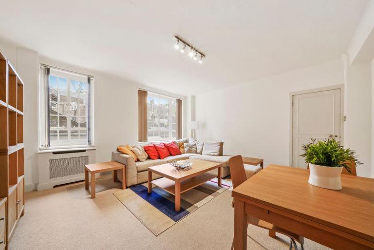 Swan Court, London (updated prices 2024)