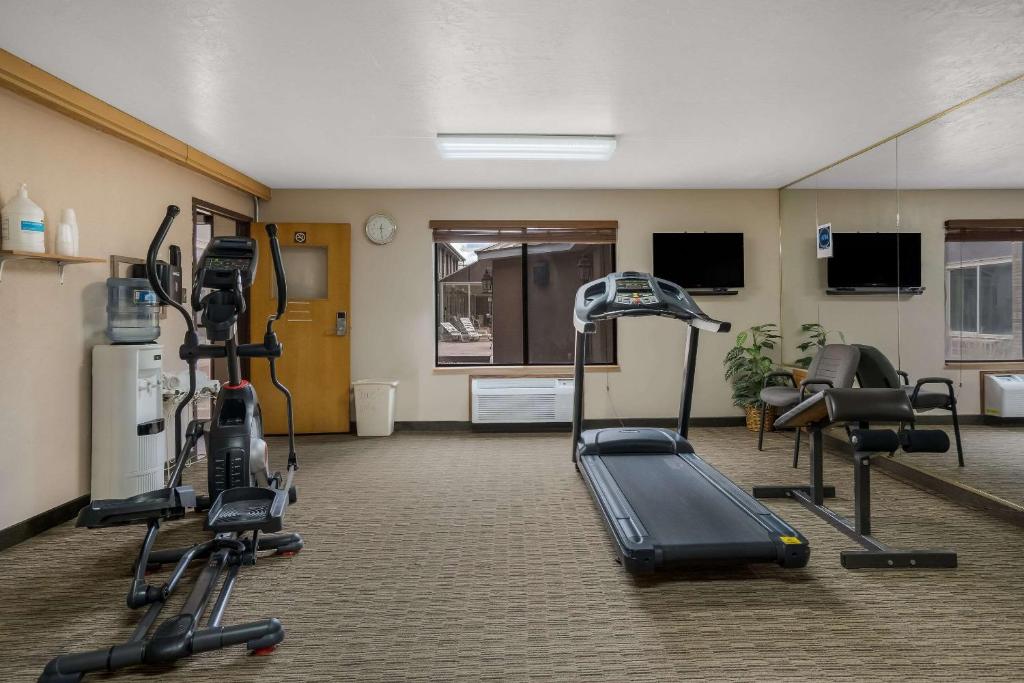 Fitness centrum a/nebo fitness zařízení v ubytování Quality Inn Richfield I-70