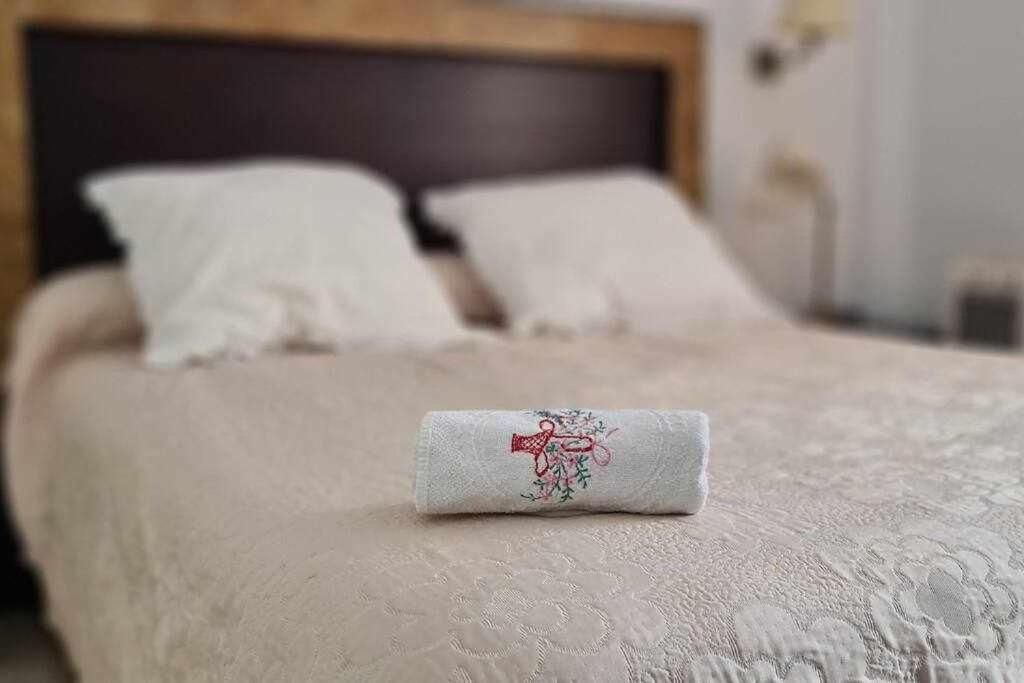 A bed or beds in a room at La Casita de Guía by Sanlúcar Housing