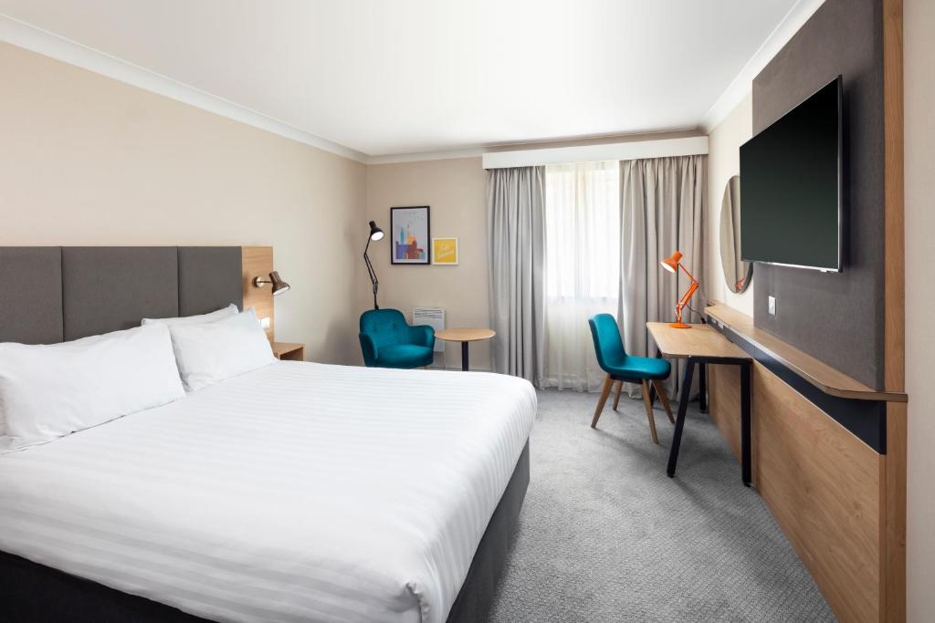 Holiday Inn Reading South M4 Jct 11, an IHG Hotel - 