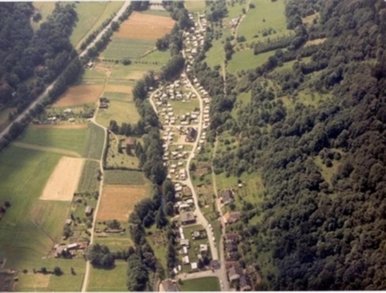 an aerial view of a park with houses and trees at Ferienwohnung Landzettel in Amorbach