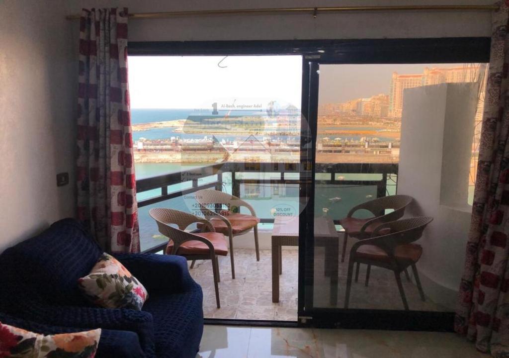 شقه بانورام مميزه في ارقى الاماكن على البحر مباشره - Housity