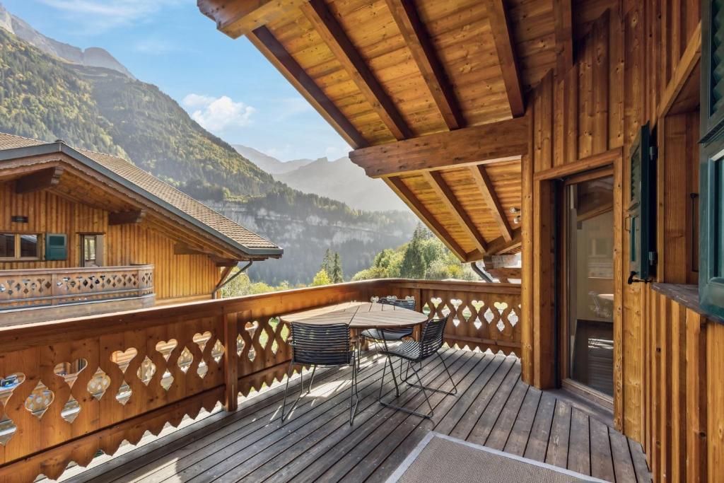 Nespecifikovaný výhled na hory nebo výhled na hory při pohledu z aparthotelu