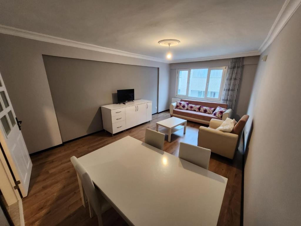 Apartment Full Renovated 3 Room Flat in Kadikoy, Istanbul, Turkey