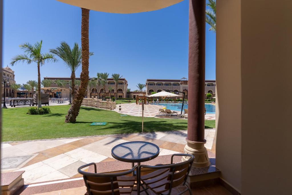 Sunrise Mamlouk Palace Resort - 13