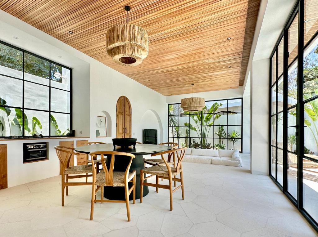 Melrose x The Young Villas - 9