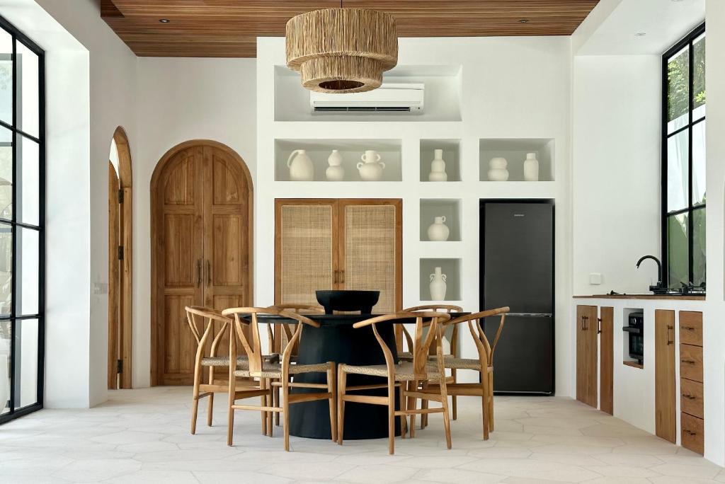 Melrose x The Young Villas - 8