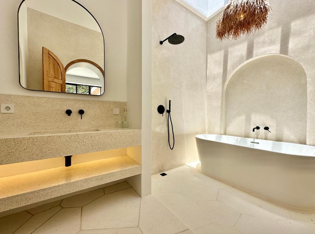 Melrose x The Young Villas - 15