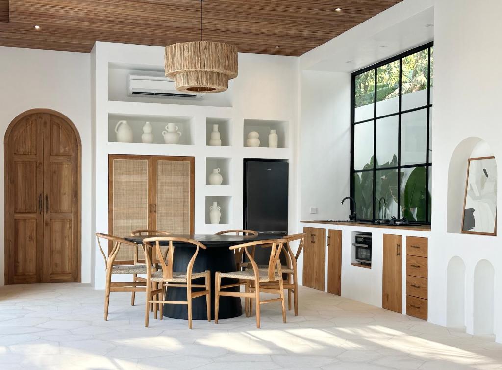 Melrose x The Young Villas - 10