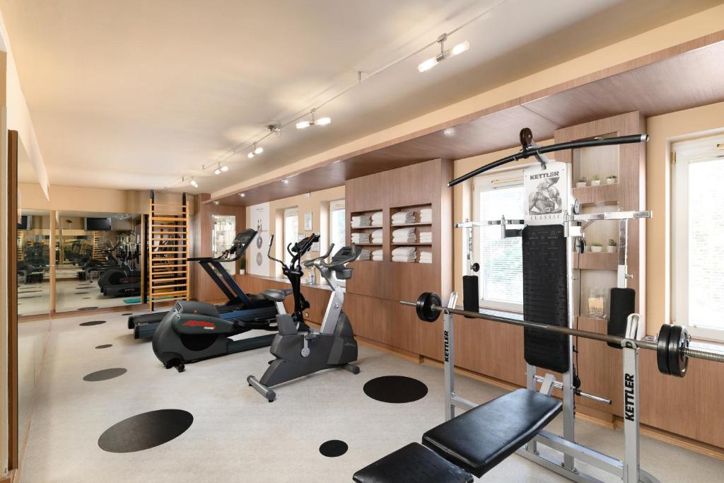 Fitness centrum a/nebo fitness zařízení v ubytování Castrum Hotel Székesfehérvár